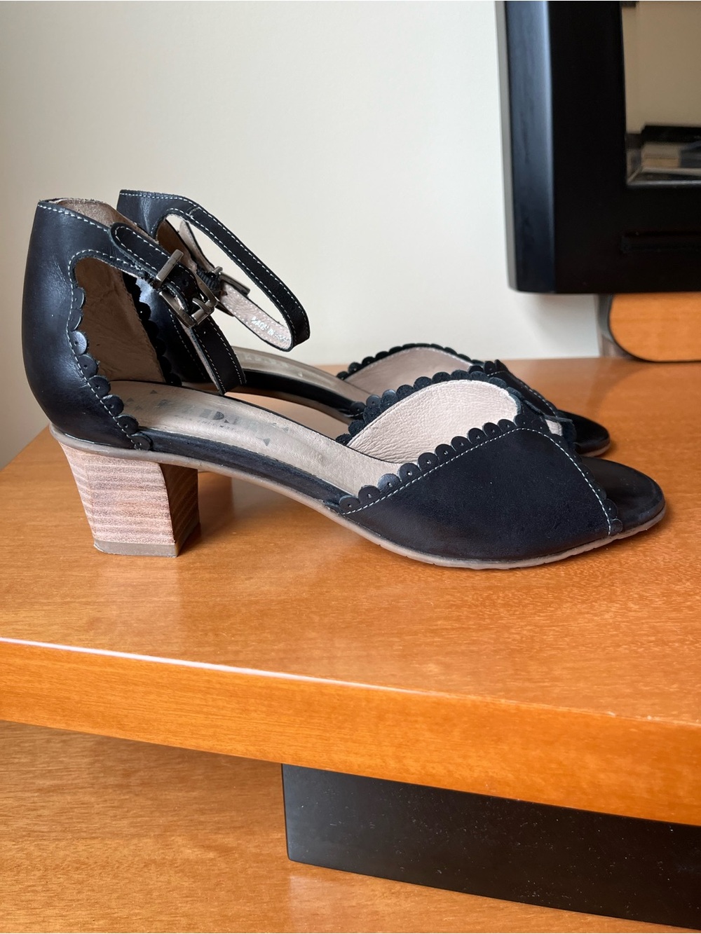 Fidji Black Scalloped Ankle-Strap Block Heel Sandals